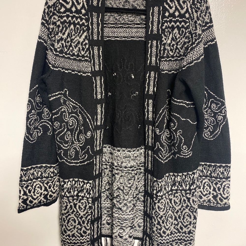 Women’s Chico’s Size 3 Long Open Front Sweater
